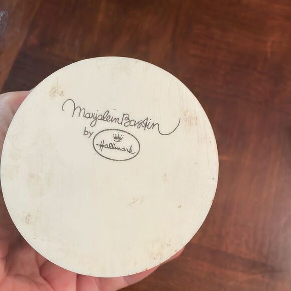 Hallmark Mailbox Christmas Holiday Snow Water Globe By Marjolein Bastin - Picture 4 of 6